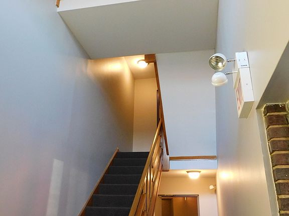 3rd image of 3201 W Balmoral Ave APT 305