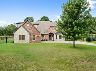 14192 S 218th Ave, Coweta, OK 74429