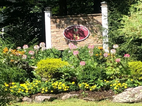 6424 Marvin Gdns, Tobyhanna, PA 18466