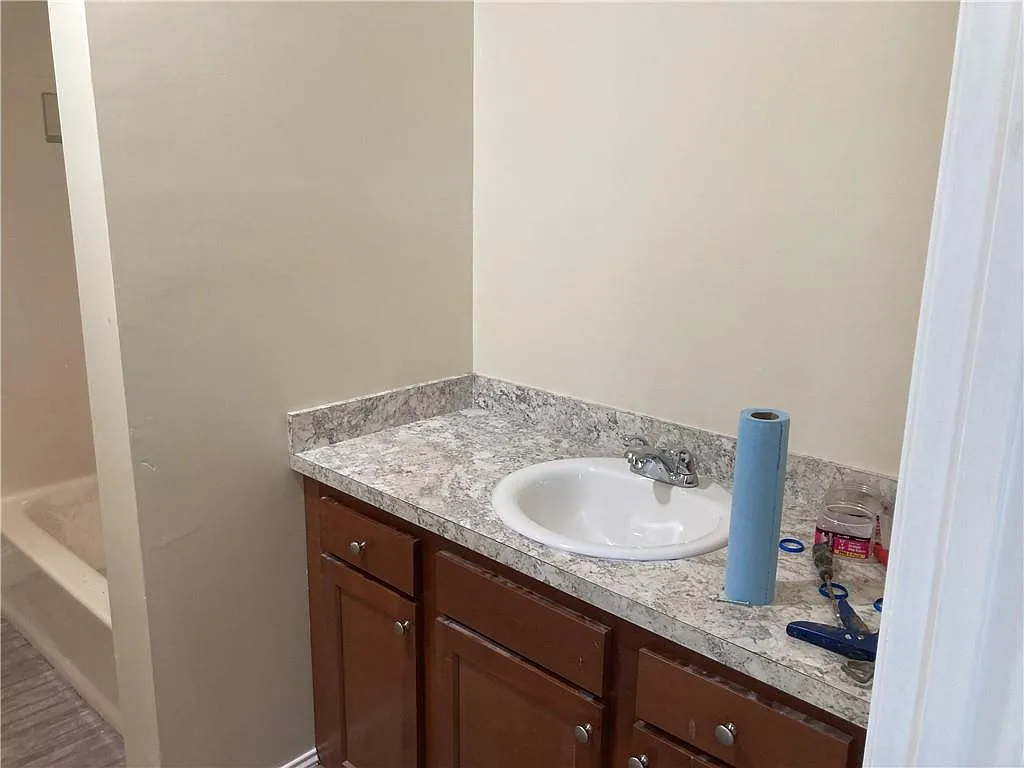 2 bed, 2.0 bath, $1,400 — Photo 2