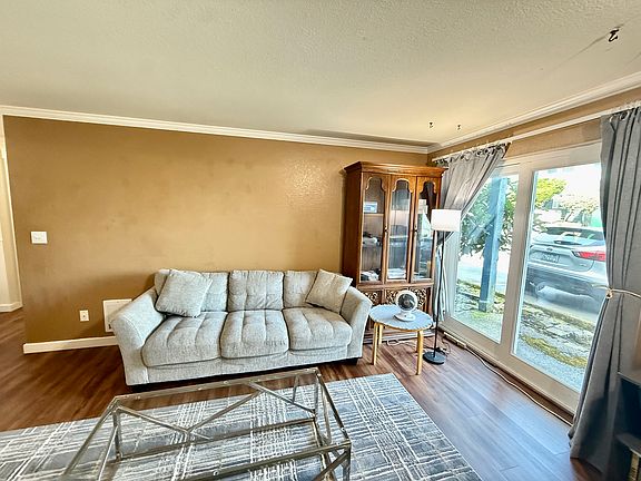 4th image of 16817 Larch Way E #D103