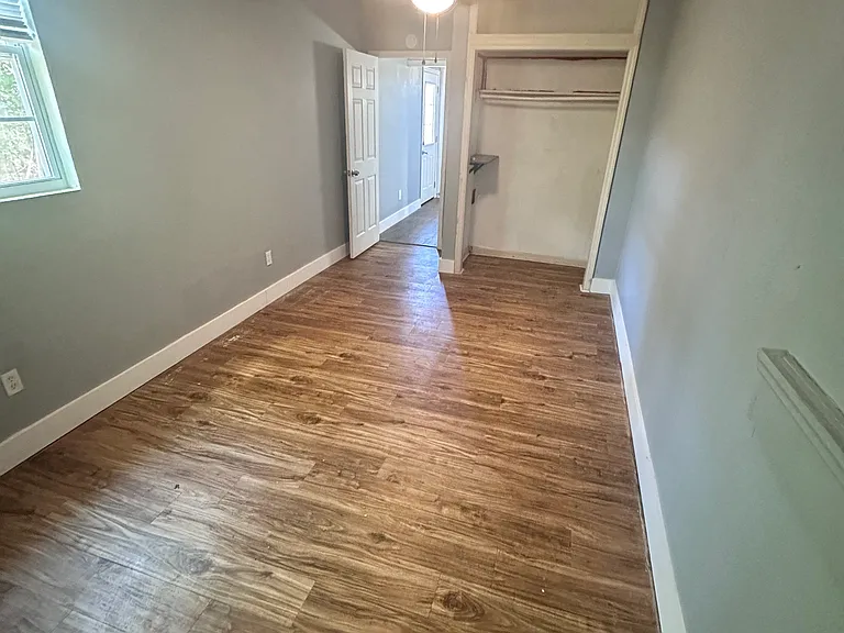 2030 Harold Ct — Photo 24