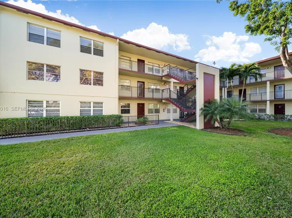 13455 SW 3rd St APT 302S, Hollywood, FL 33027
