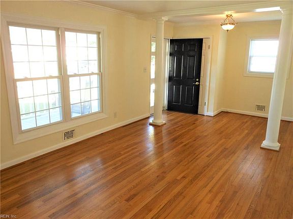 Gleaming HARDWOOD FLOORS in Spacious Front Room