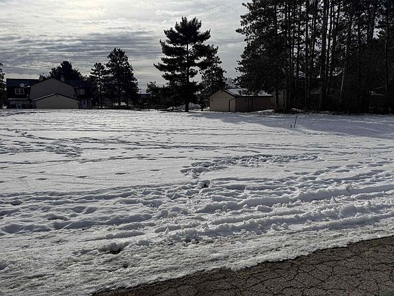 2nd image of 315 Saddle Ridge #315