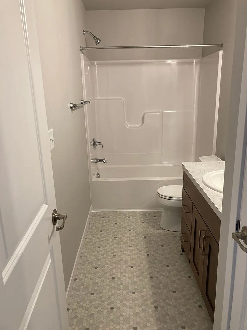 4 Bed 3 Bath Twin Home — Photo 1