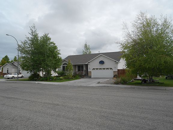 2nd image of 3725 Creek Side Dr
