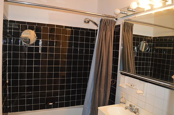 Sold by Griffith Real Estate | media 6
