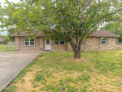 304 E Travis St, Leonard, TX, 75452