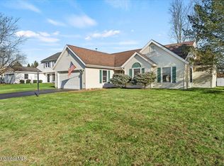 36 Rockefeller Blvd, Rensselaer, NY 12144