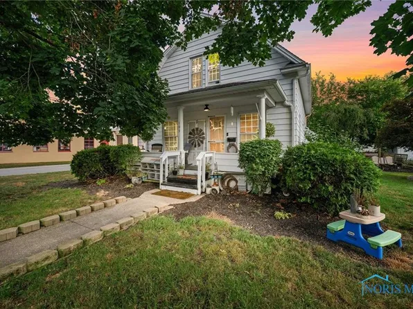 103 W 8th St, Genoa, OH 43430