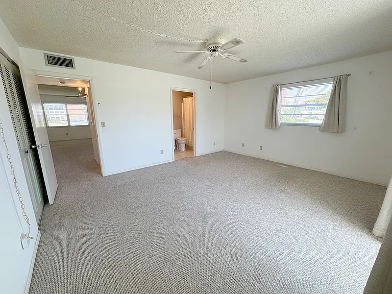 28 Pine Arbor Ln #103 — Photo 10