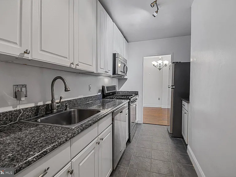 4000 Tunlaw Rd NW #419 — Photo 8