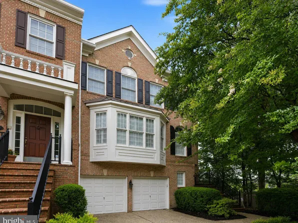 10108 Baldwin Ct, Bethesda, MD 20817
