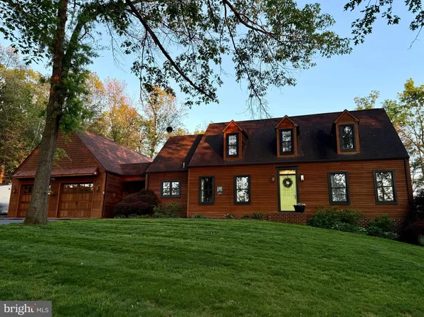 15810 Spade Rd, Hagerstown, MD 21740