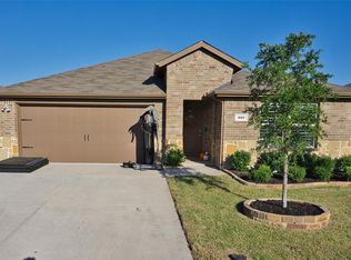 920 Roland Dr, Fate, TX 75189