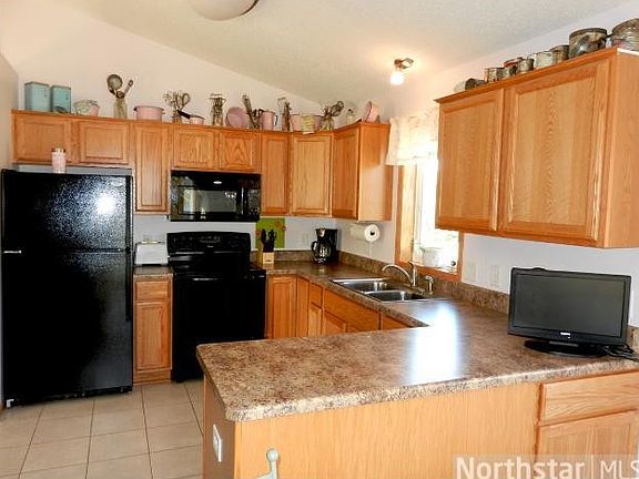 3rd image of 29338 Cordell Ct