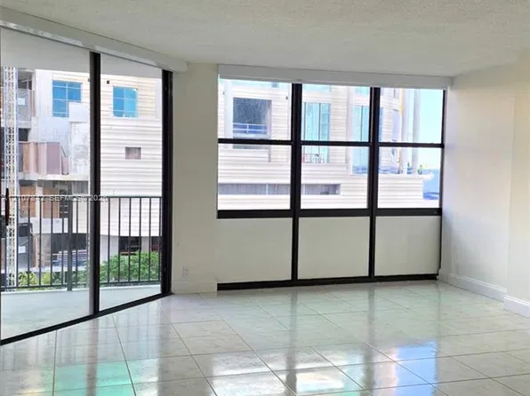 1865 Brickell Ave, Miami, FL