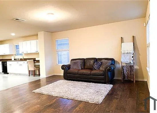 8832 Elk Creek Ln — Photo 21