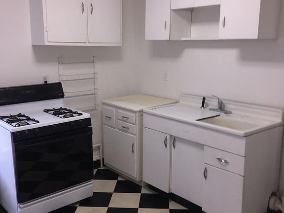 2nd image of 46 Pawling Ave Floor 2