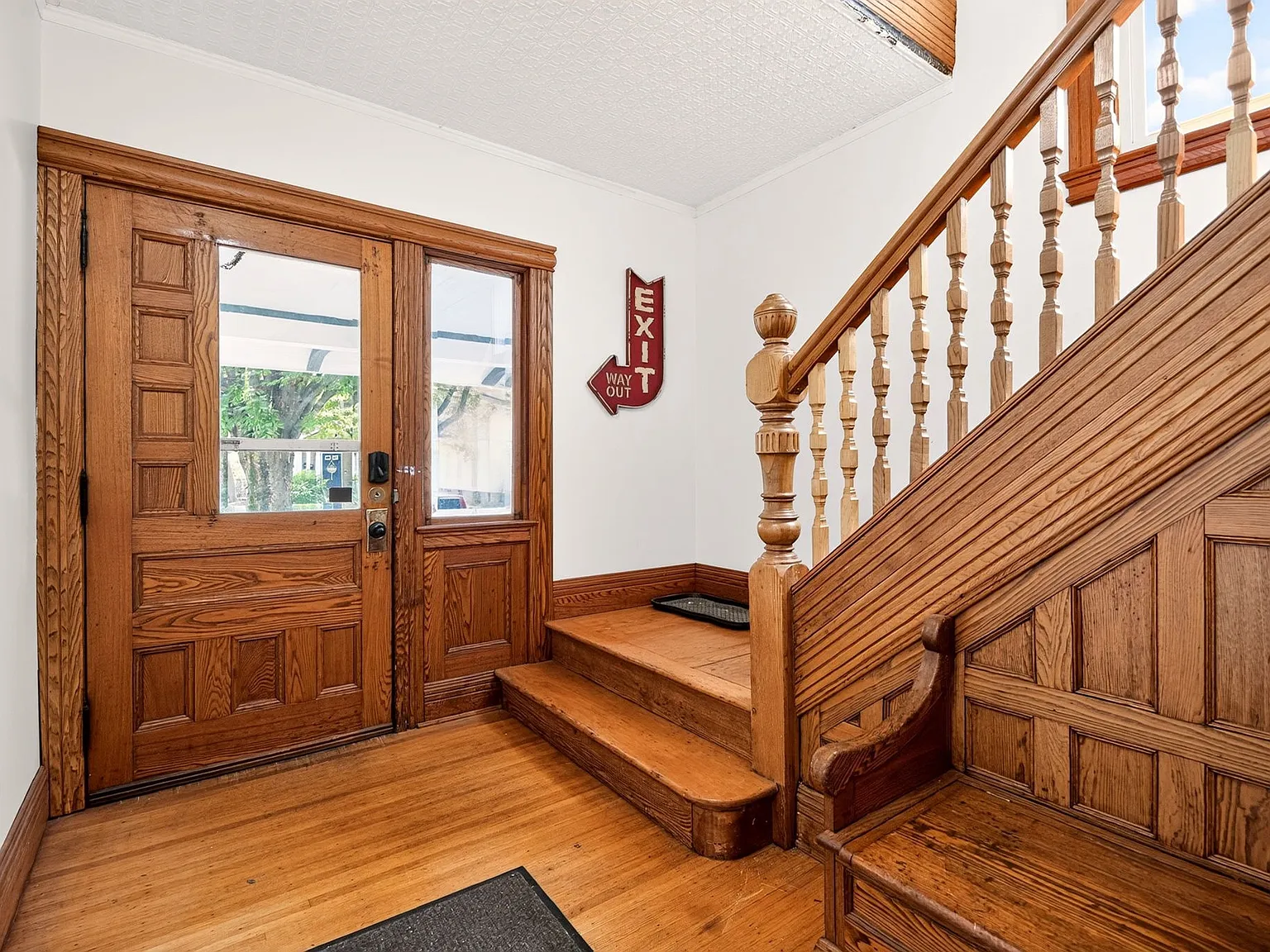 2 bed, 850 sqft, $1,695 — Photo 3