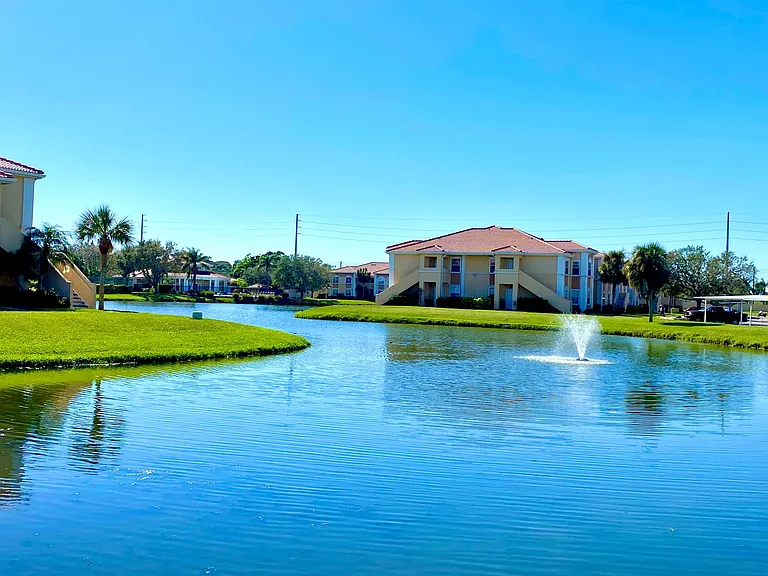 Lake Villagio is one of the community's 6 beautiful lakes and ponds.