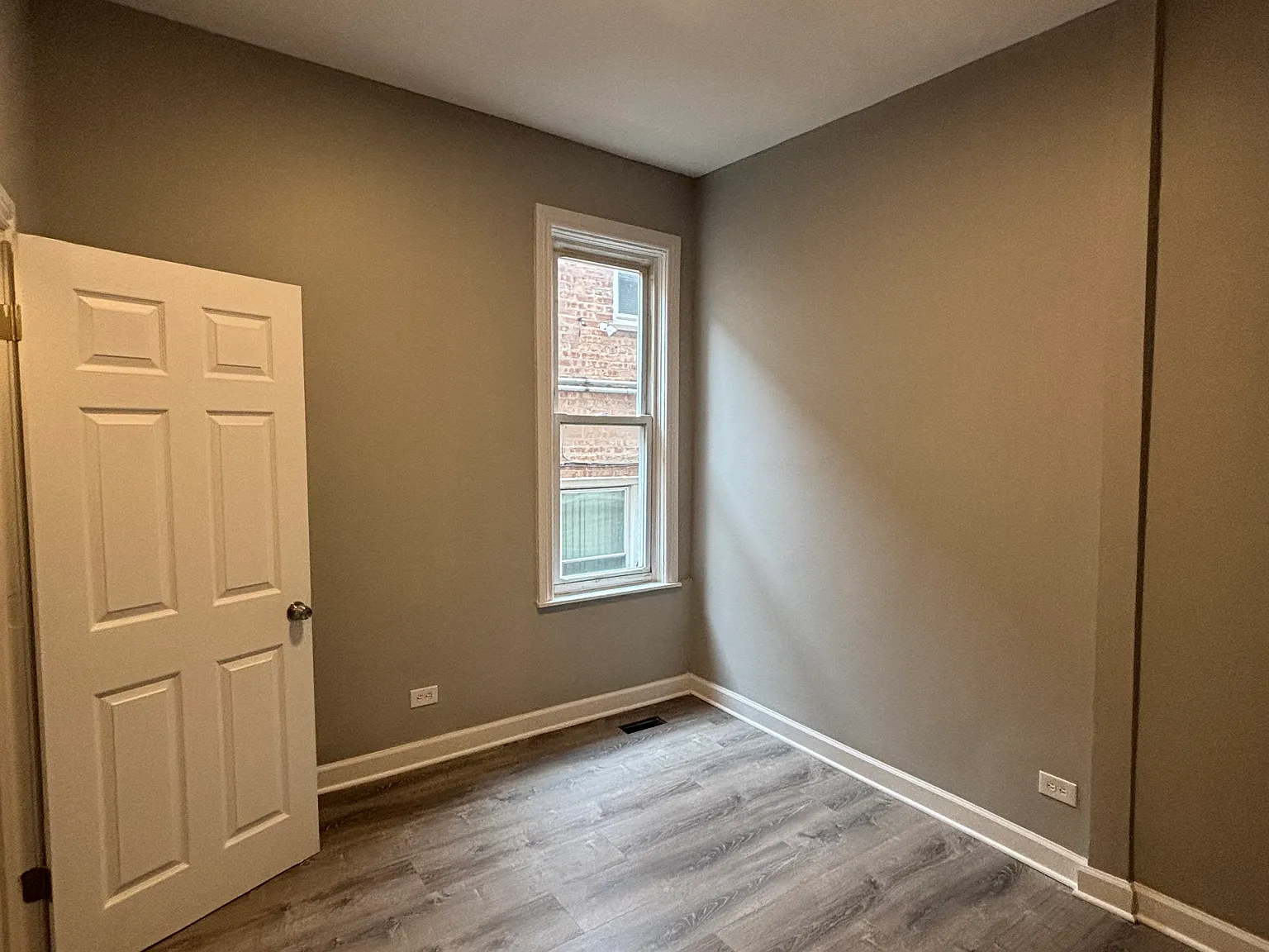 2 bed, 1.0 bath, $1,450 — Photo 3