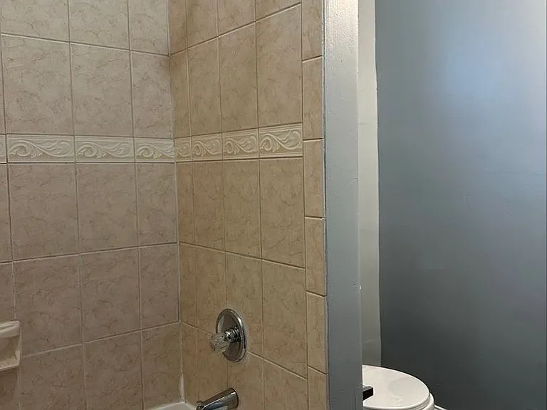 3442 Auchentoroly Terrace — Photo 2