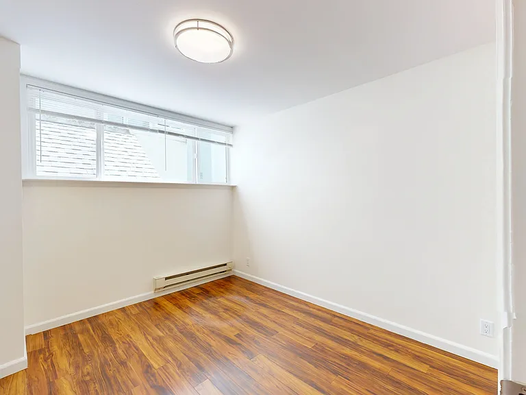 2642 Greenwich St #102 — Photo 17