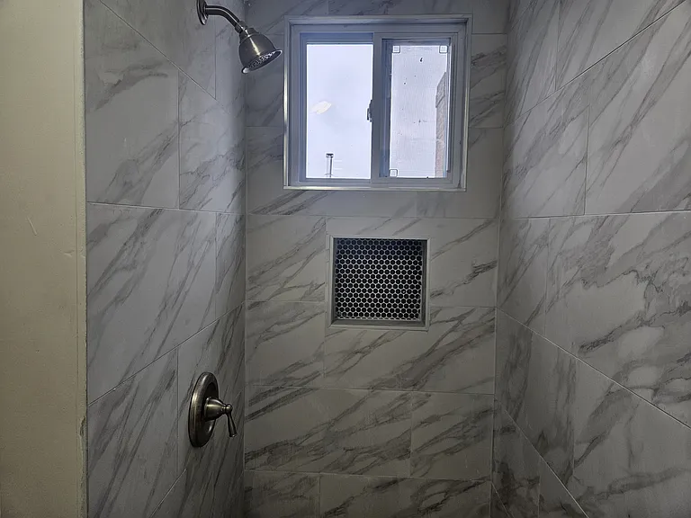 1015 S Beechfield Ave — Photo 21