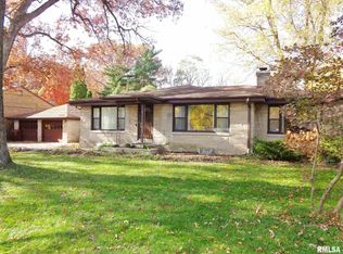 100 Reinders Rd, East Peoria, IL 61611