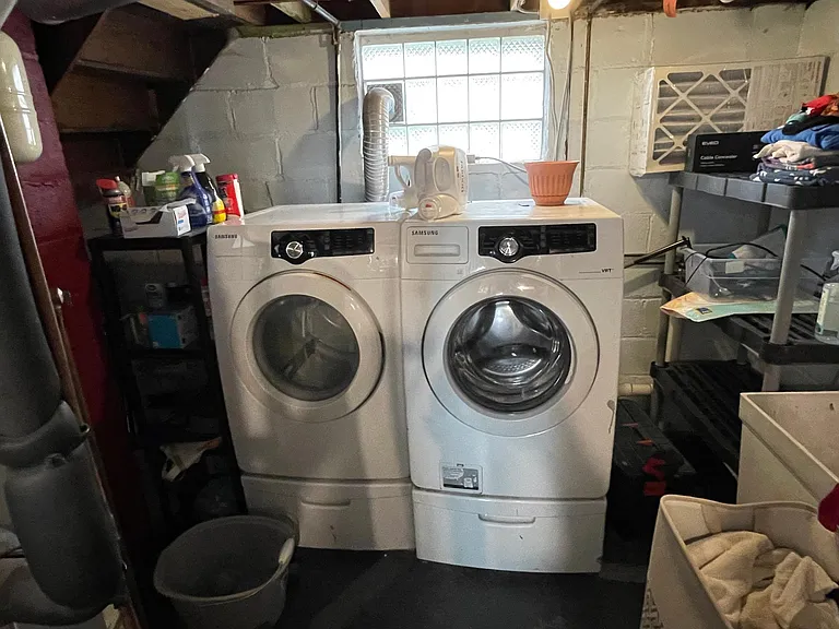 Laundry in unit