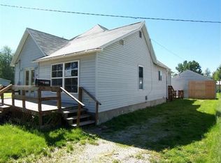 1024 E Walnut St, Canton, IL 61520