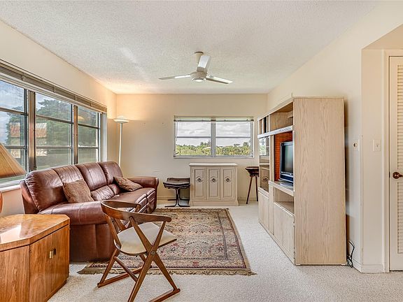 5th image of 9711 N Hollybrook Lake Drive #301