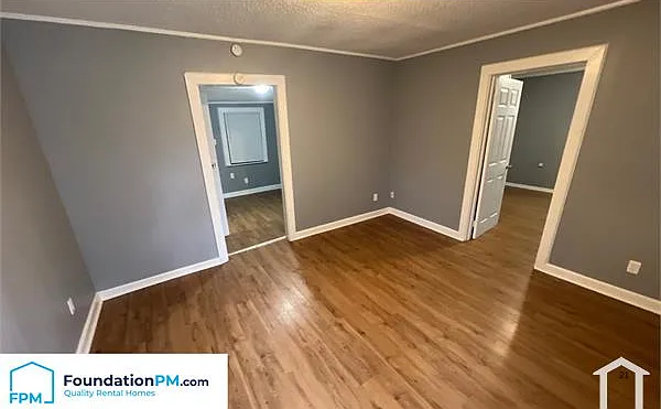 2843 Woodlawn Ter — Photo 9