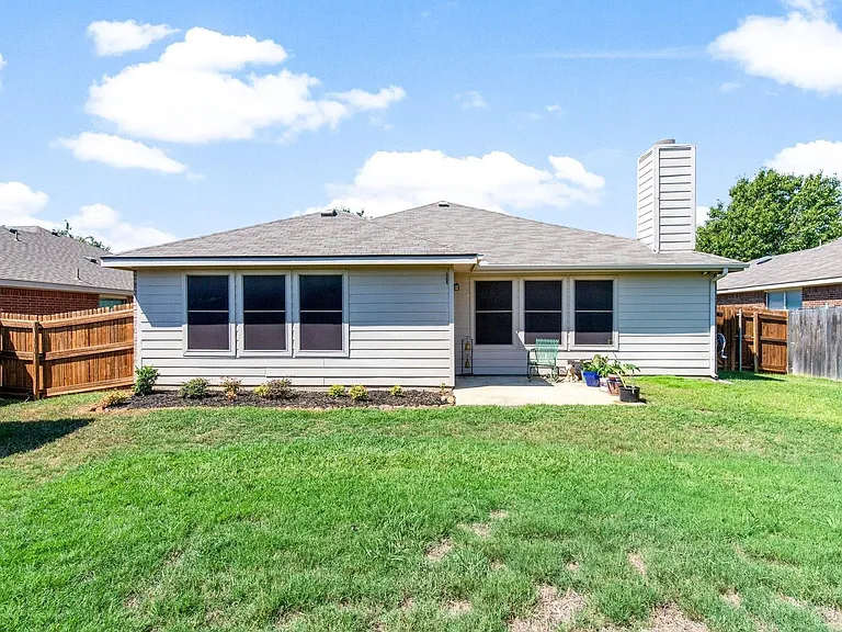 3504 Northpointe Dr — Photo 21