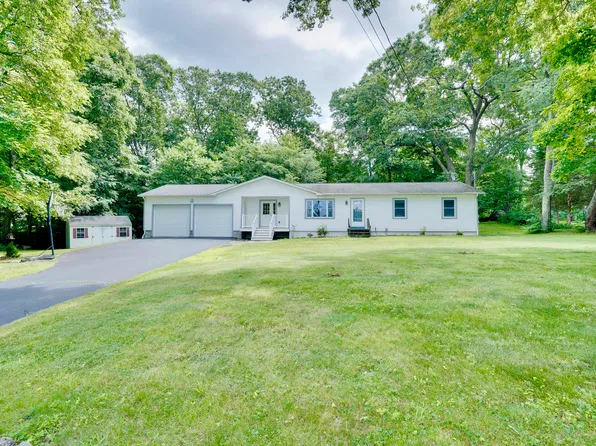 26 Laurel Heights Road, Norwich, CT 06360