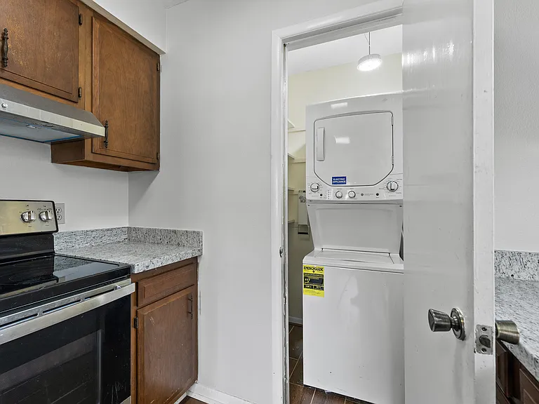 717 Cedar Bayou Rd #7 — Photo 8