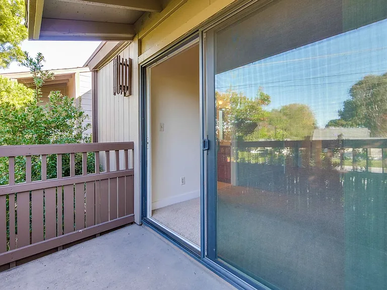 2040 W Middlefield Rd #2 — Photo 17