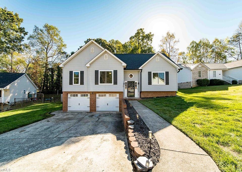 1st image of 125 Springhouse Farm Ct
