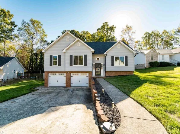 125 Springhouse Farm Ct, Winston Salem, NC 27107