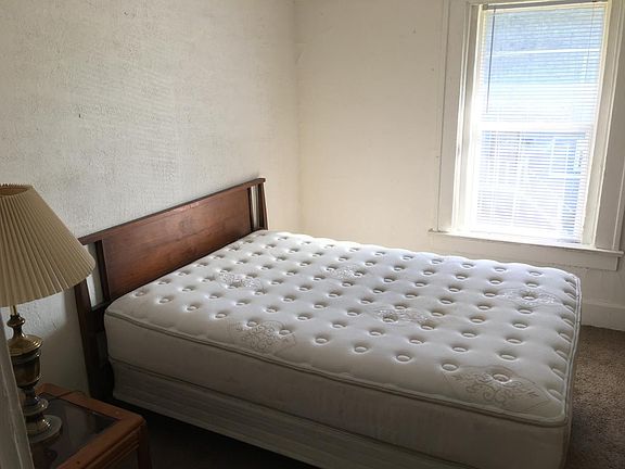 4th image of 37 Parkview Ave #2
