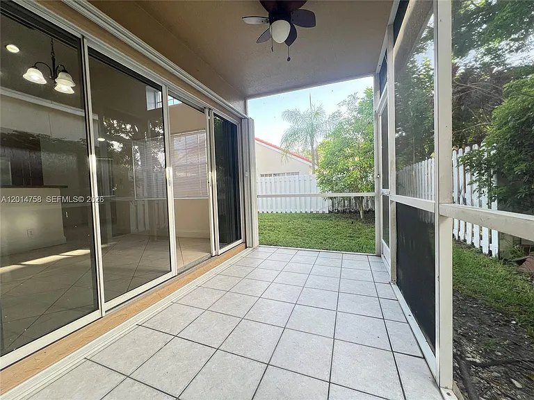 465 Somerset Way — Photo 34