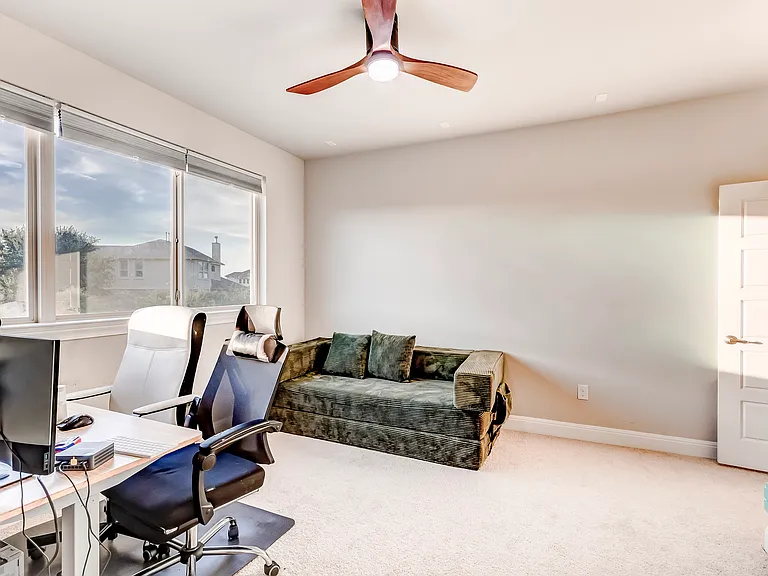 726 Kingston Pl — Photo 34