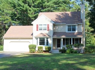 3 Woodbury Dr, Westford, MA 01886