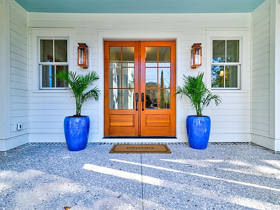 5th image of 1450 Barbara St