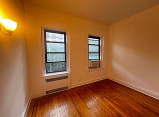 213 E 89th St APT 3A, New York, NY 10128