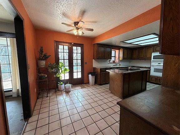 5th image of 47 Serenada Ln