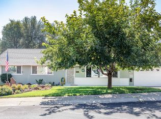 3265 Sunset Dr, Redding, CA 96001