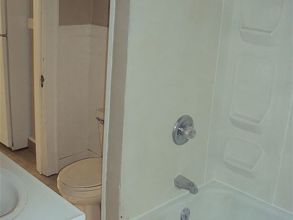 4th image of 661 Crosby St NW